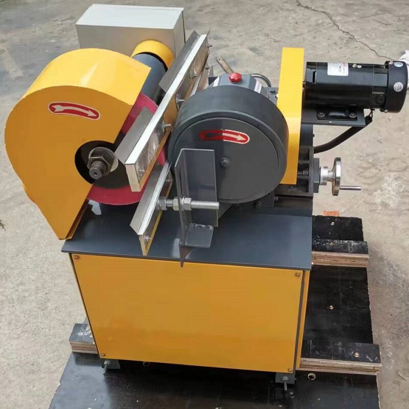 Polishing machine with bowl feeder