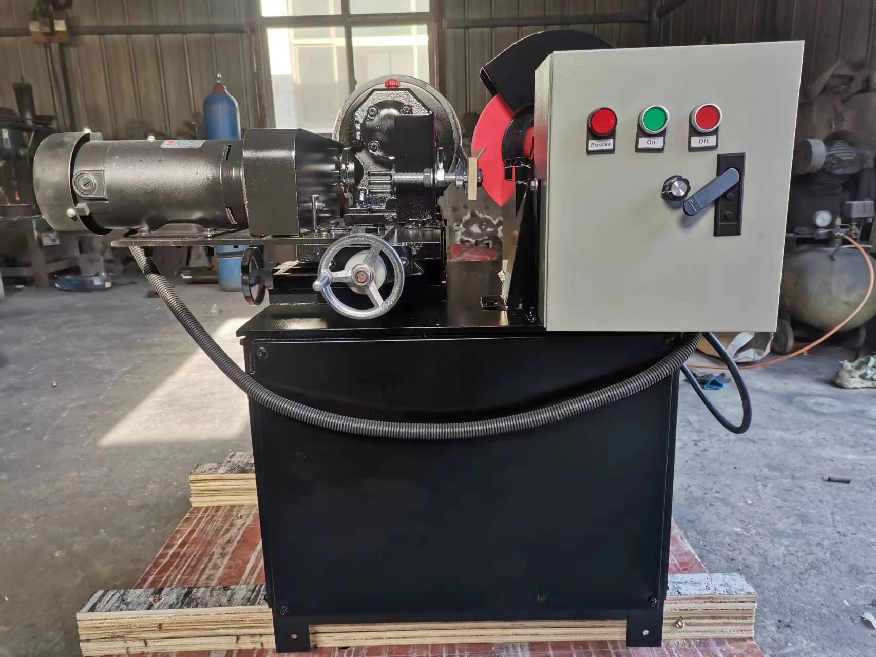 Flexible Shower Hose Polishing Machine Flexible Shower Hose Polishing Machine