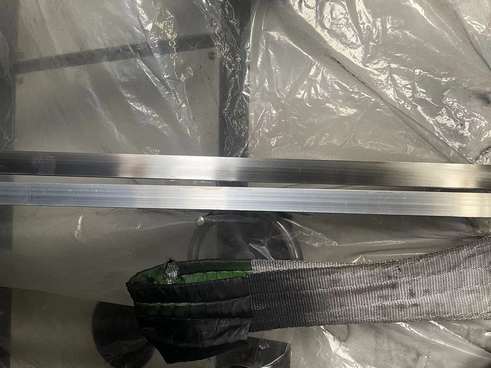 Box tube polishing machine