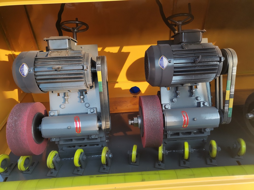 Fire groove pipe polishing machine