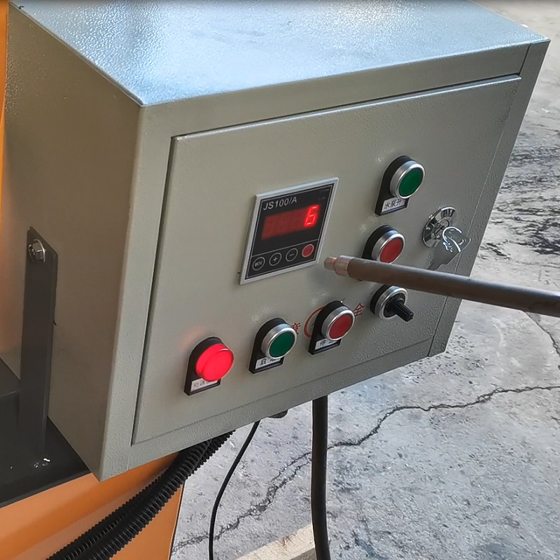 Aluminum tube polishing machine