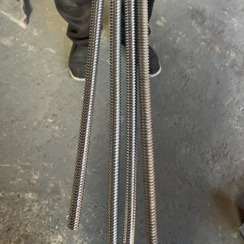 Threaded rod polishing machine